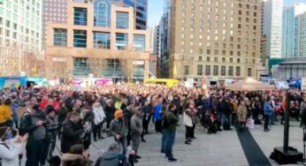Des dizaines de milliers de Canadiens manifestent contre les restrictions à travers tout le pays