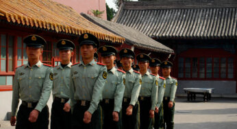 Danger à la sécurité nationale : Des universités canadiennes travaillent avec des scientifiques militaires chinois